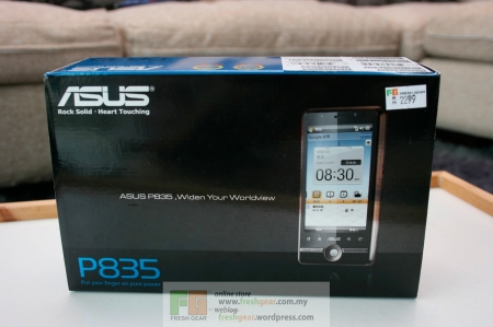 Asus P835 - Box